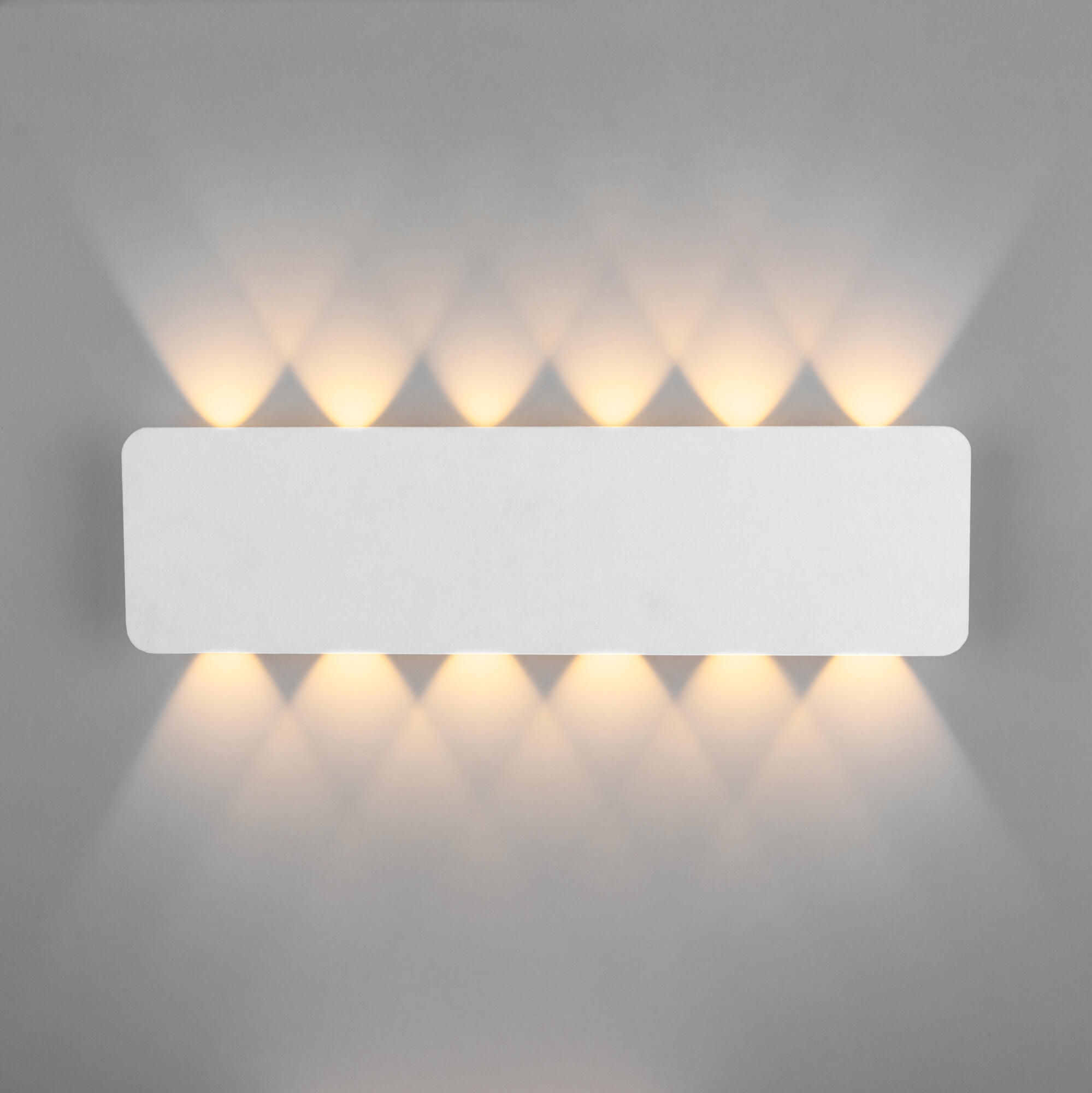 Настенный светодиодный светильник Angle LED