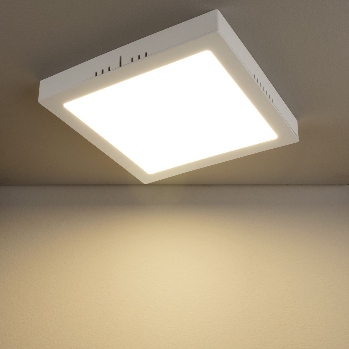 Универсальный накладной/встраиваемый потолочный светодиодный светильник