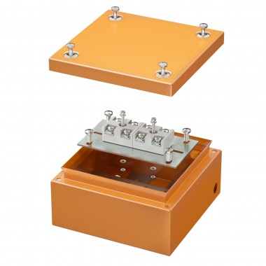 Коробка стальная FS с гладкими стенками и клеммниками,  IP66, 150х150х80 мм, 4р, 450V, 32A, 10 мм2,